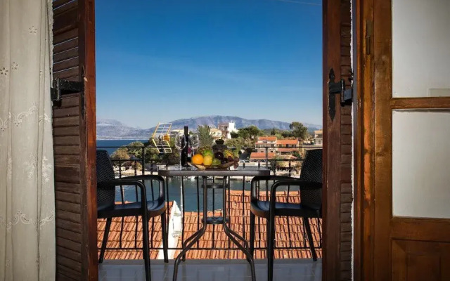 Villa Perris Studios