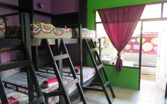 Same Same Guesthouse Bar & Restaurant