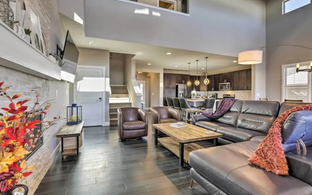 3 Mi to Granby Ranch: Expansive Granby Retreat!