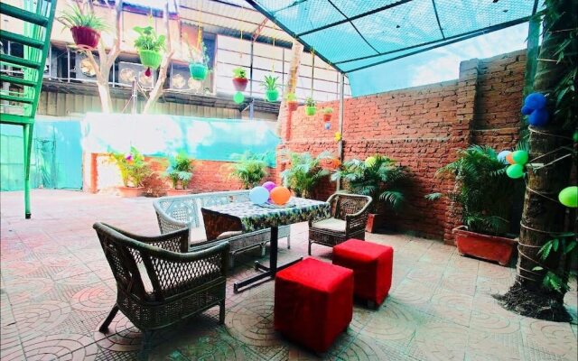 Qubestay Airport Capsule Hotel & Hostel