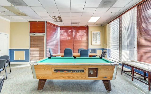 Downtown Studio w/ City Views in Jacksonville!