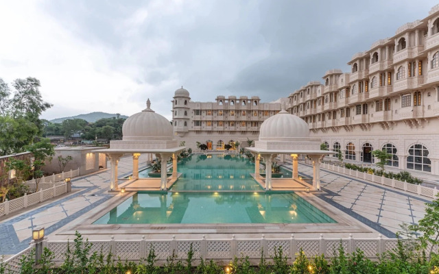 Wyndham Grand Udaipur Fateh Sagar Lake