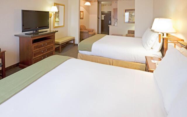 Holiday Inn Express & Suites Eagle Pass by IHG