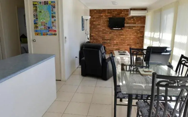 Beach House Holiday Apartments