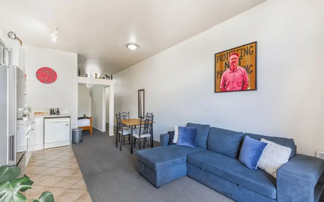 1Br Haven W/ Balcony & Parking
