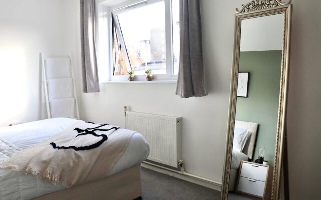 Stunning 1 Bedroom Apartment in Central London