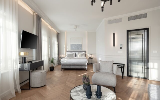 Riviera Suites