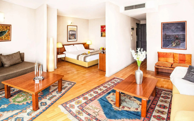 Plaza Hotel
