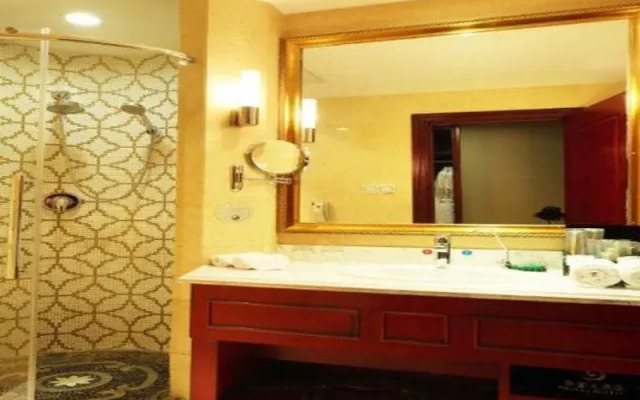 Penglai Huaxi Hotel