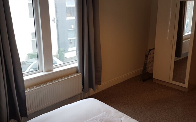 Reginald Budget Rooms