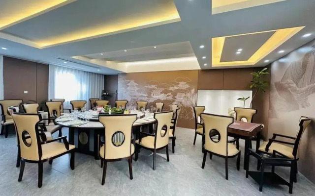 Vienna Hotel Yangzhou Wen Chang Ge Branch
