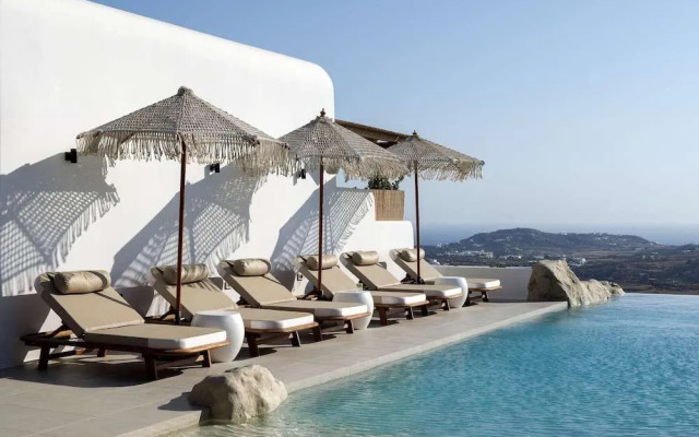 White Art Suites