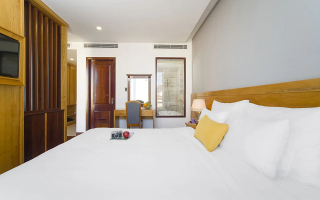 Sunny Ocean Hotel & Spa