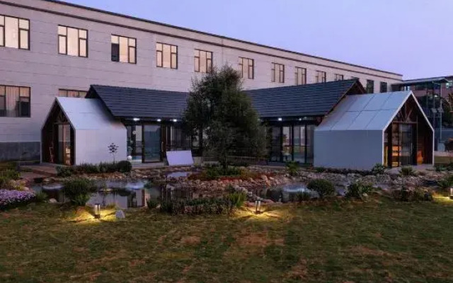 Shadian Hotel