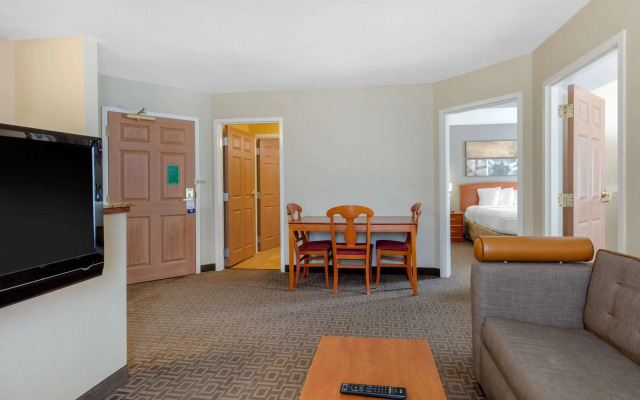 Suburban Studios Birmingham Homewood I-65