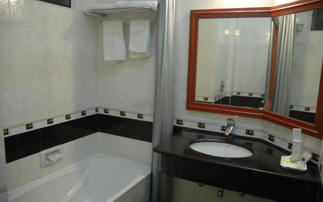 Hotel Gnanam