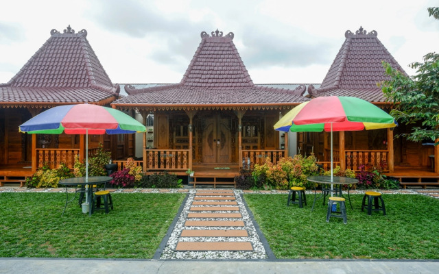 RedDoorz near Terminal Mendolo Wonosobo
