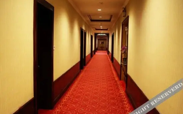 Xining Small Bridge Hotel