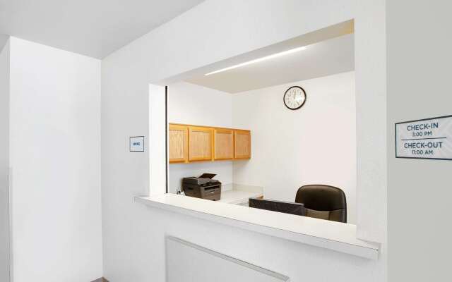 WoodSpring Suites Houston I-45 Airtex
