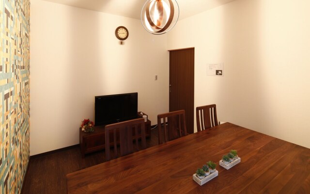 Kanazawa Higashiyama Chaco