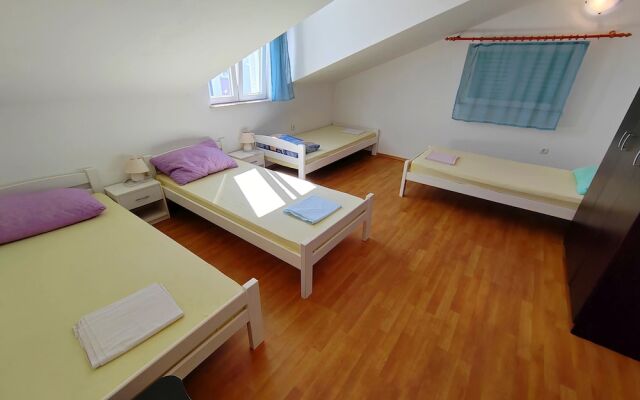 Close to Center Apartment Poly 1 G