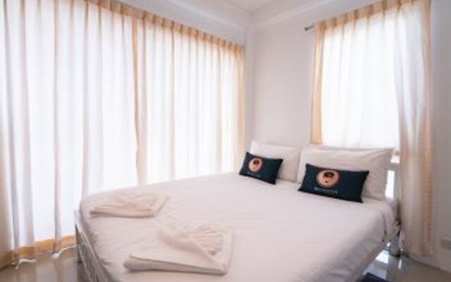 RoomQuest Bangkok Sukhumvit 50