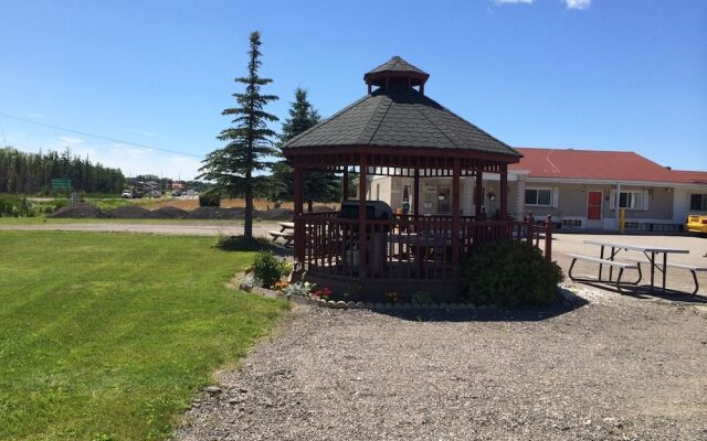 Shelburne Motel