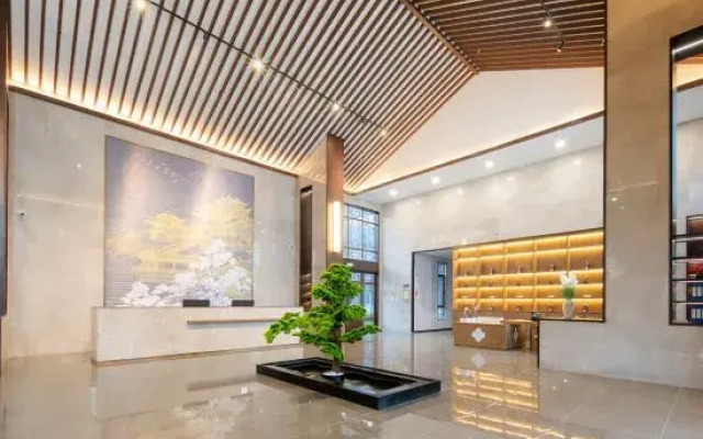 Moshang Light Luxury Hotel (Yushu Sanhuanggong Branch)