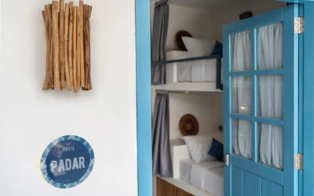 Seaesta Komodo Hotel & Hostel