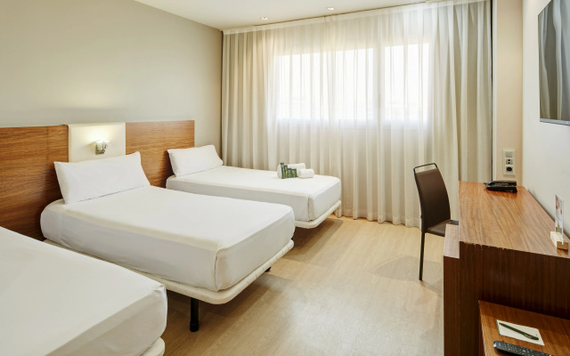 Hotel Sercotel Ciutat de Montcada - Image 6