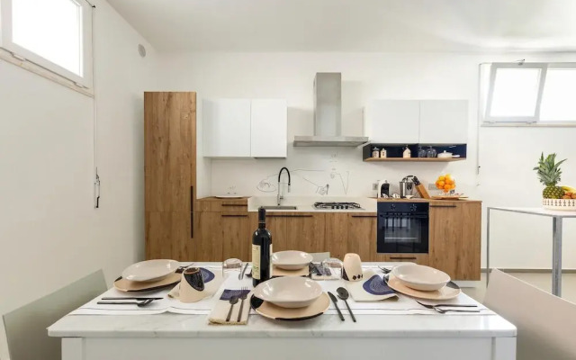 2732 Suite More by Barbarhouse