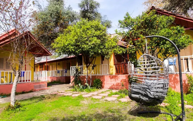 Toll Hotel