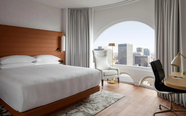 Montreal Marriott Chateau Champlain