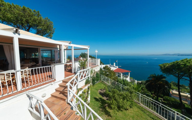 Hotel Villa Ireos