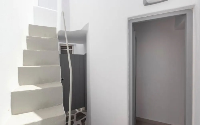 M&M Paros Studio