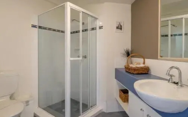 16 Pt Lookout Beach Resort