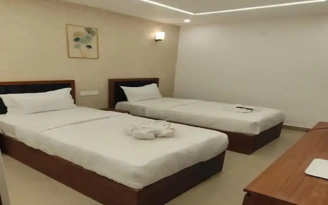 Royal Luxe Business Class Hotel