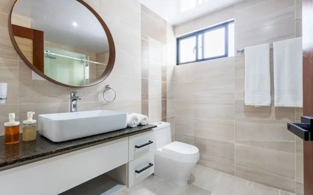 2BR Oasis in Eden Tropical - BBQ Pool Near Beach