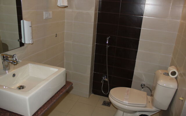 Hotel Savi Regency