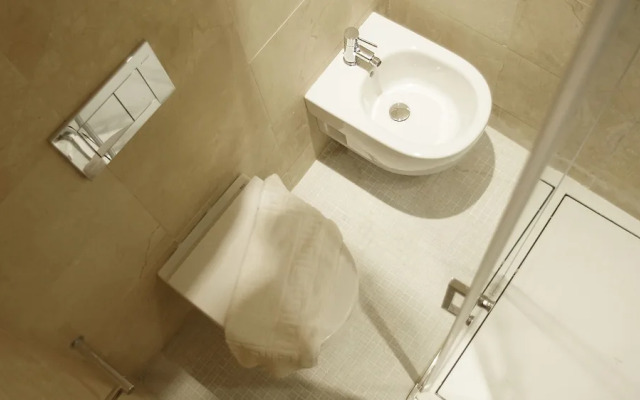 My Space Barcelona Pool City Center