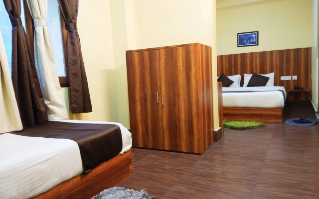 Goroomgo Aurora Gangtok