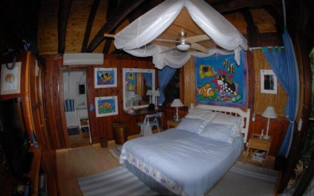 Dolphin Lodge