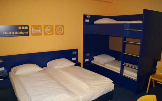 Bed'nBudget Expo-Hostel Rooms