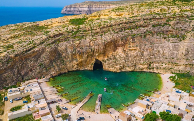 Ta'patee Pool Farmhouse in Gozo