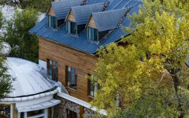 Nalati Bairui Linyin Hotel