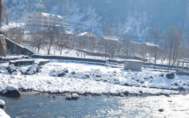 Snow Touch Resort (Shri Nath Group)