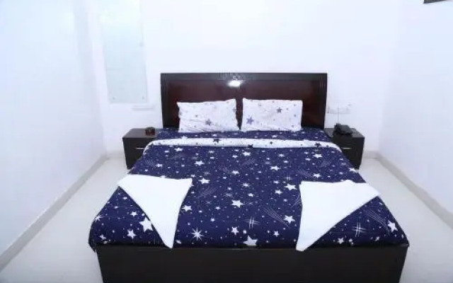 Hotel Palace on the way