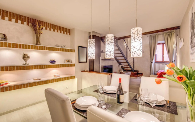 Tritone Top House