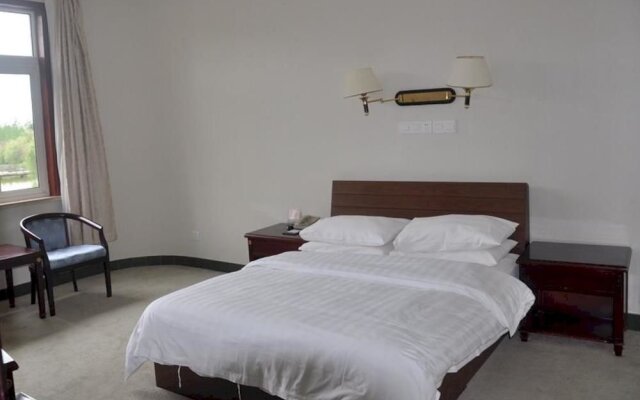Shanghai Juyuan Holiday Village