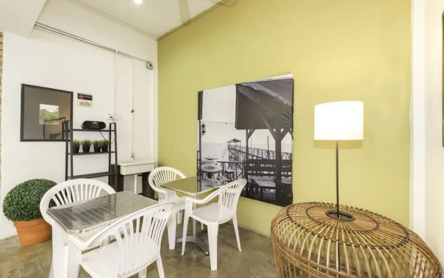OYO 696 Bata Merah Boutique Hotel